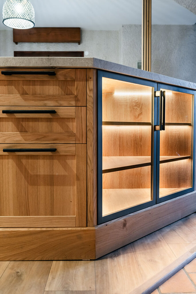 réalisation ilot central cuisine chene massif haute-savoie artisan menuisier ébéniste